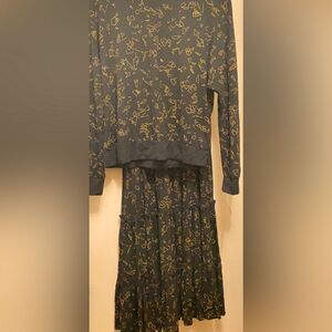 🎉Beat 2 Pièces Long sleeves Black Tunic &Maxi A-Line Skirt size: Small 🎀